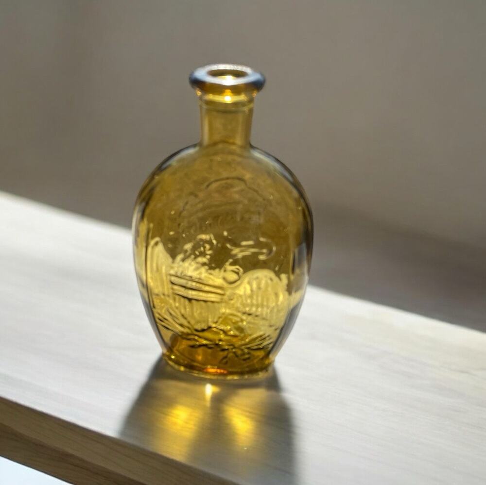 Vintage American Eagle Decanter Lady Liberty 8 3/4'' Golden Brown, Bicentennial